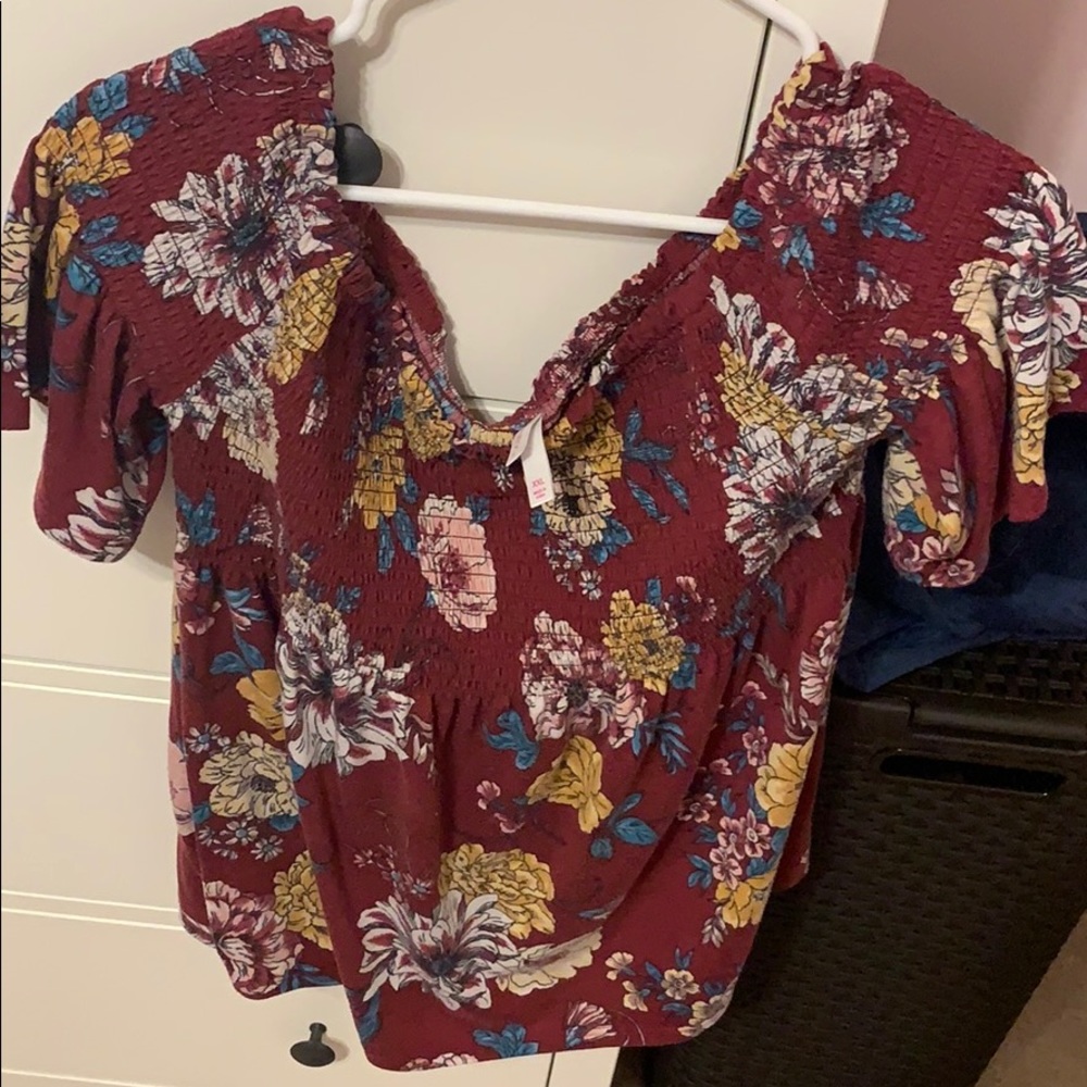 Xhiliration red floral off shoulder top